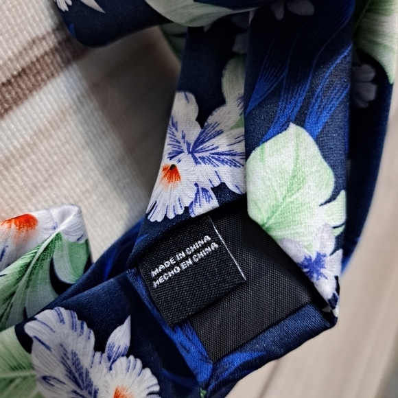 George Tropical Hawaiian Floral Print Tie - Picture 4 of 5